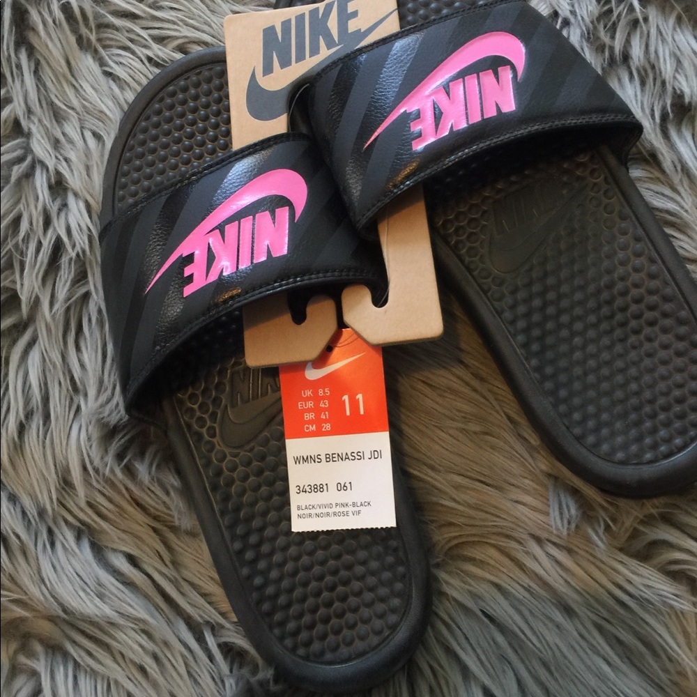 Nike slides